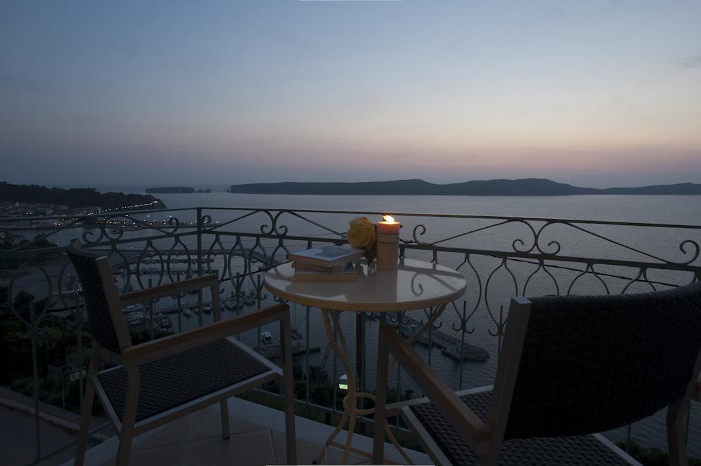 Tina'S House Aparthotel Pylos Buitenkant foto